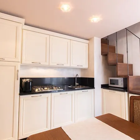 Ca Manzoni With Terrace شقة