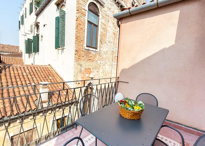 Ca Manzoni With Terrace Lägenhet